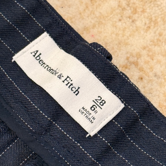 Abercrombie Men’s Pinstripe Trousers - Picture 3 of 7